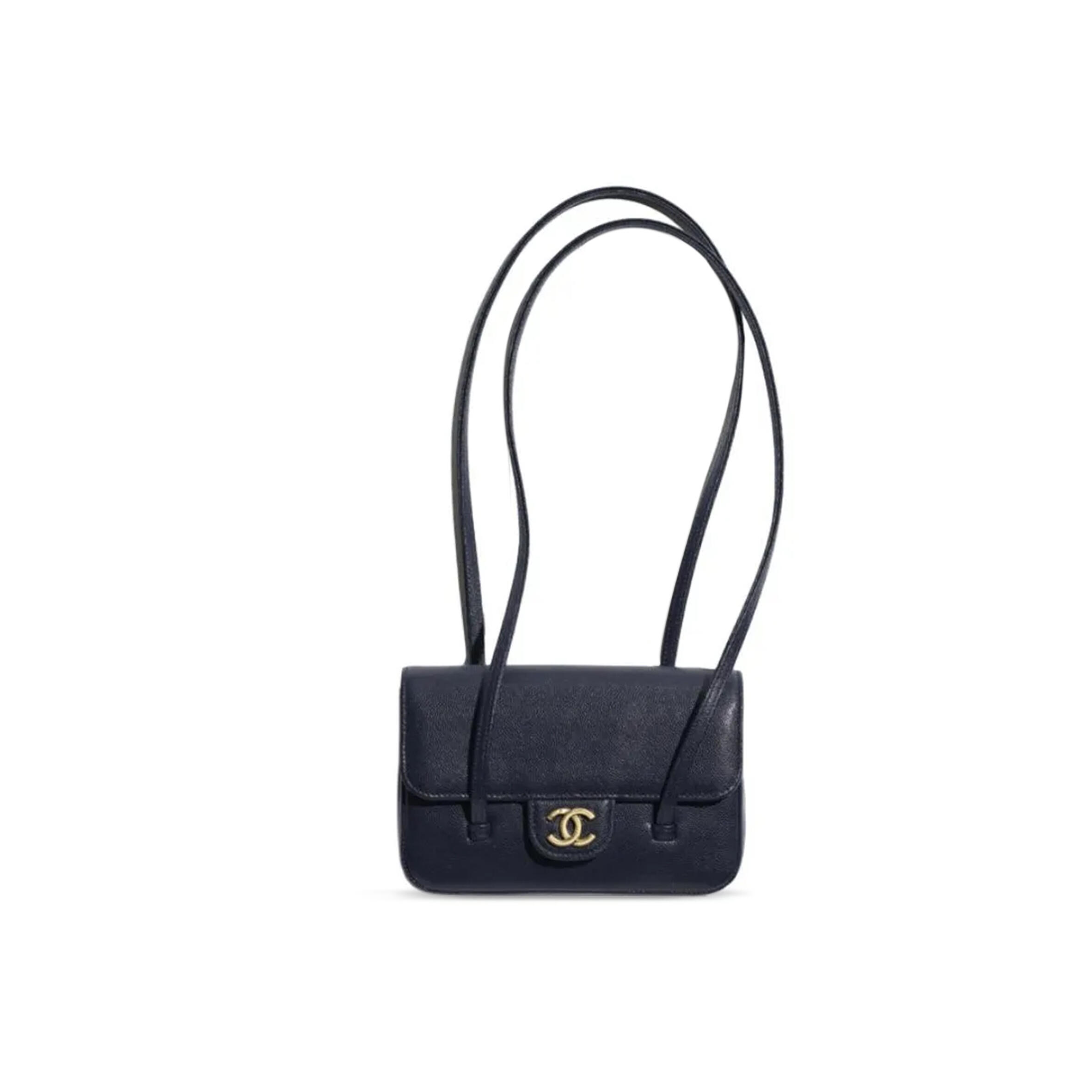 CHANEL MINI CLUTCH WITH LEATHER STRAP AP5068  (17*11.5*5cm)